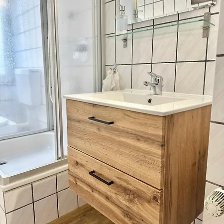 Lägenhet Vajagic Mit Gartenlounge! Messe, Klinikum, Krupp Krankenhaus *