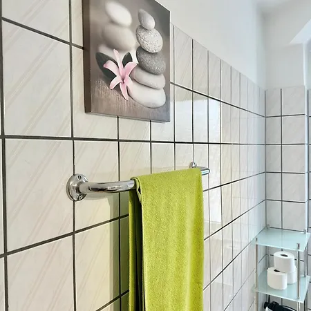 Vajagic Mit Gartenlounge! Messe, Klinikum, Krupp Krankenhaus Essen